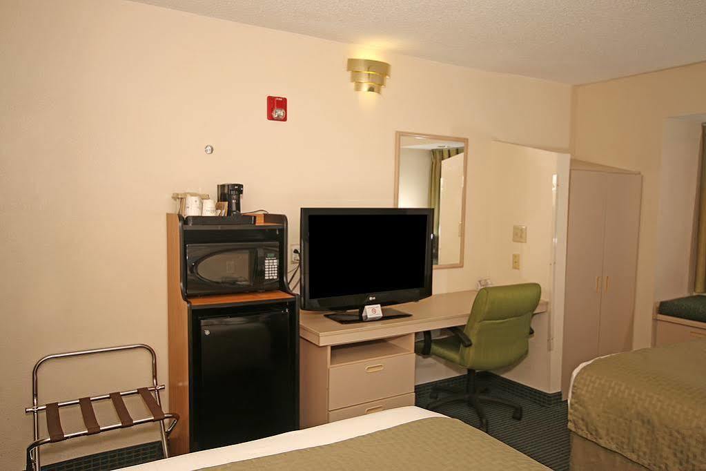 Microtel Inn & Suites By Wyndham Statesville Zewnętrze zdjęcie
